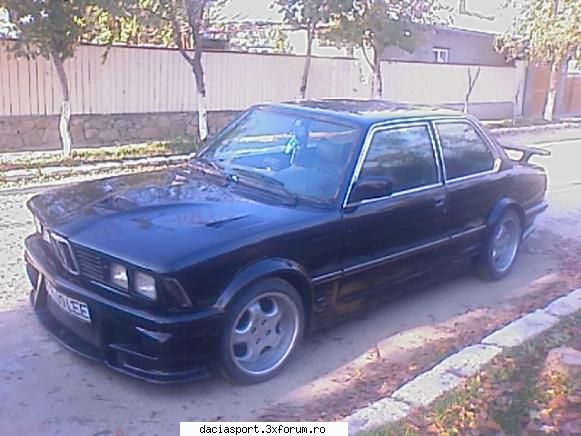 BMW . Seria 3 E21 . Jarjarbinks . - In doua variante ... alb si negru . Seria 3 - Prezentare alte marci