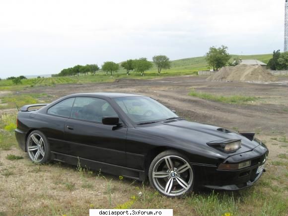 BMW . Seria 8 E31 . Luminara . - Iar ea este bucuria mea cea mai mare . Motor V12 - Prezentare alte marci