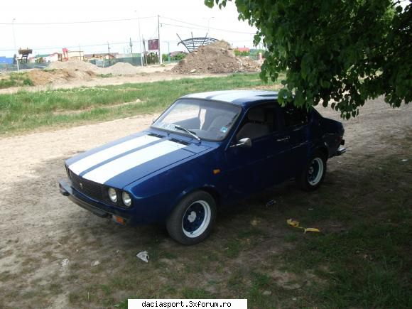 Blue Sport - statea la umbra..se odihnea - Dacia Sport clasica