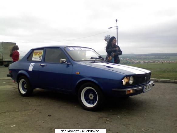 Blue Sport - era singura dacie de acolo.....in afara de - Dacia Sport clasica