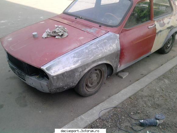 Dacia Sport 1985 - aripa stanga slefuita la tabla - Dacia Sport clasica