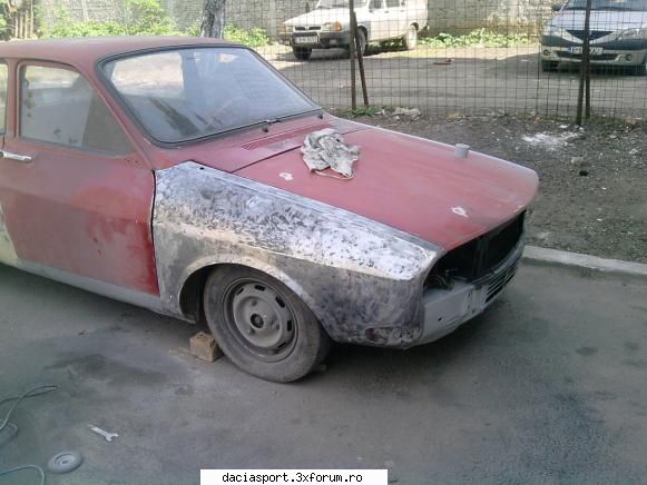 Dacia Sport 1985 - aripa dreapta slefuita la tabla - Dacia Sport clasica