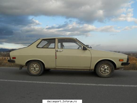 Dacia Sport '87 - Nr. 2726 - O pauza pe soseaua care leaga Breaza de Floresti - Dacia Sport clasica