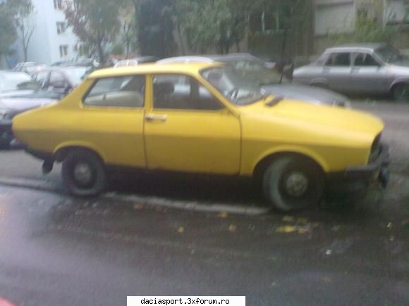 o poza cu galbeneala dacia sport galbena 1985