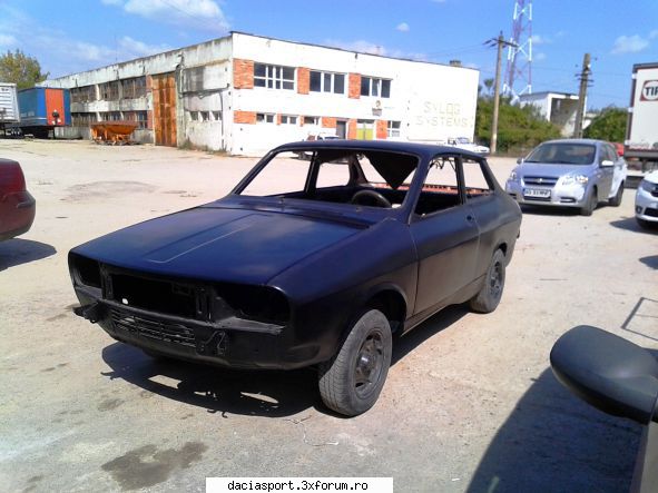 Dacia Sport pictata varianta II - Bine!.... Pragurile si fusta spate de sub bara - Dacia Sport tuning