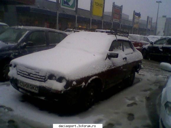 Dacii Sport vazute prin tara - in parcare la Kaufland - Discutii diverse