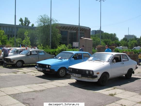FABRICAT IN ROMANIA - sambata 25 mai - Cateva poze de ieri... doar 3 sportive au fost - Discutii diverse
