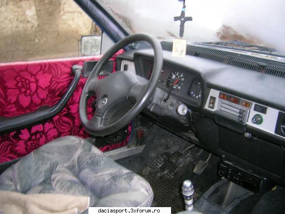 Harbulina -1987 proaspat aghizitionata - interior flower power - Dacia Sport clasica