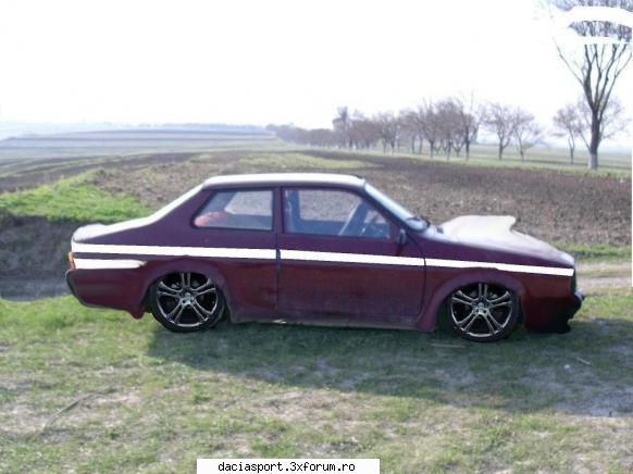 Sportiva mea - In cea de sus imi facusem eu planuri pentru dungi - Dacia Sport tuning