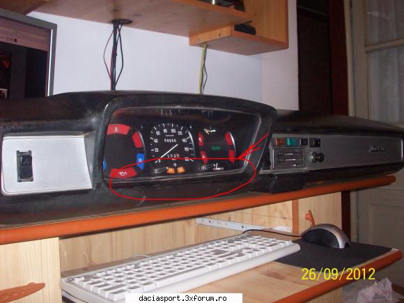 Vand bord dacia 1310 - Da, este complet, atentie la aceasta dunga, de - Piese si accesorii