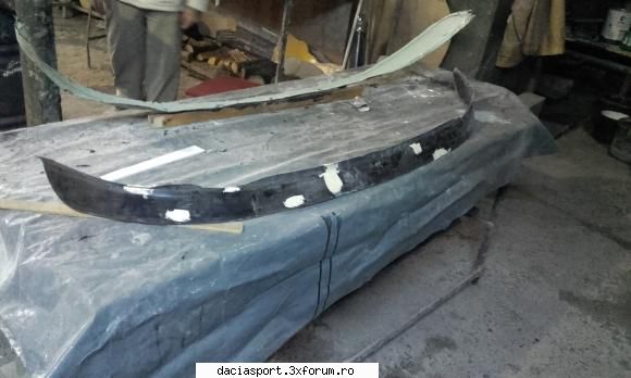 Vand buza dacia sport - Vand buza dacia sport facuta din fibra,este - Piese si accesorii