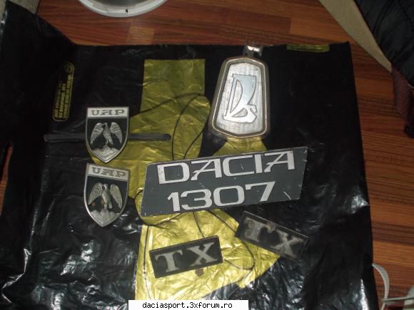 Vand embleme - Poza promisa, nu am apucat sa le curat - Piese si accesorii