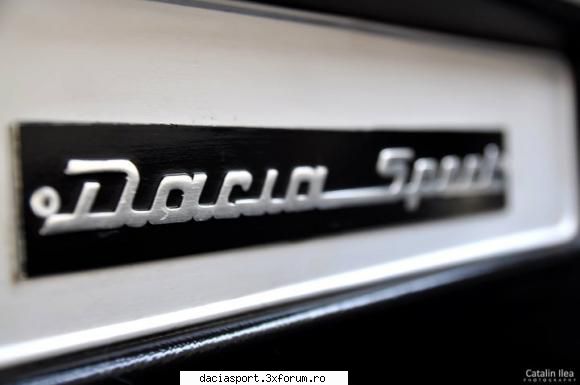 Vand embleme - Poti sa faci rost de inscrisul "Dacia_Sport" de - Piese si accesorii